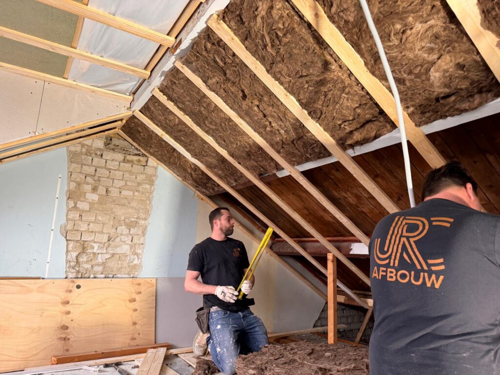 Plafondafwerking door JRC Afbouw Zolder afbouwen Alpen aan den Rijn