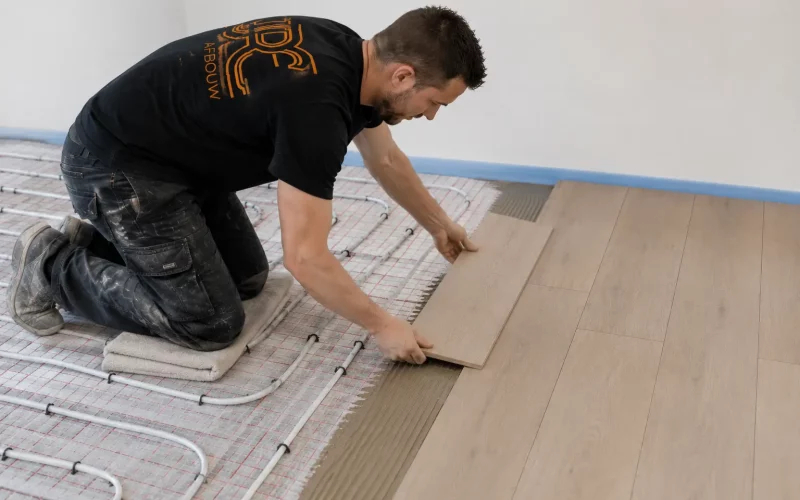 Vloerverwarming & Afbouw woning Hoofddorp